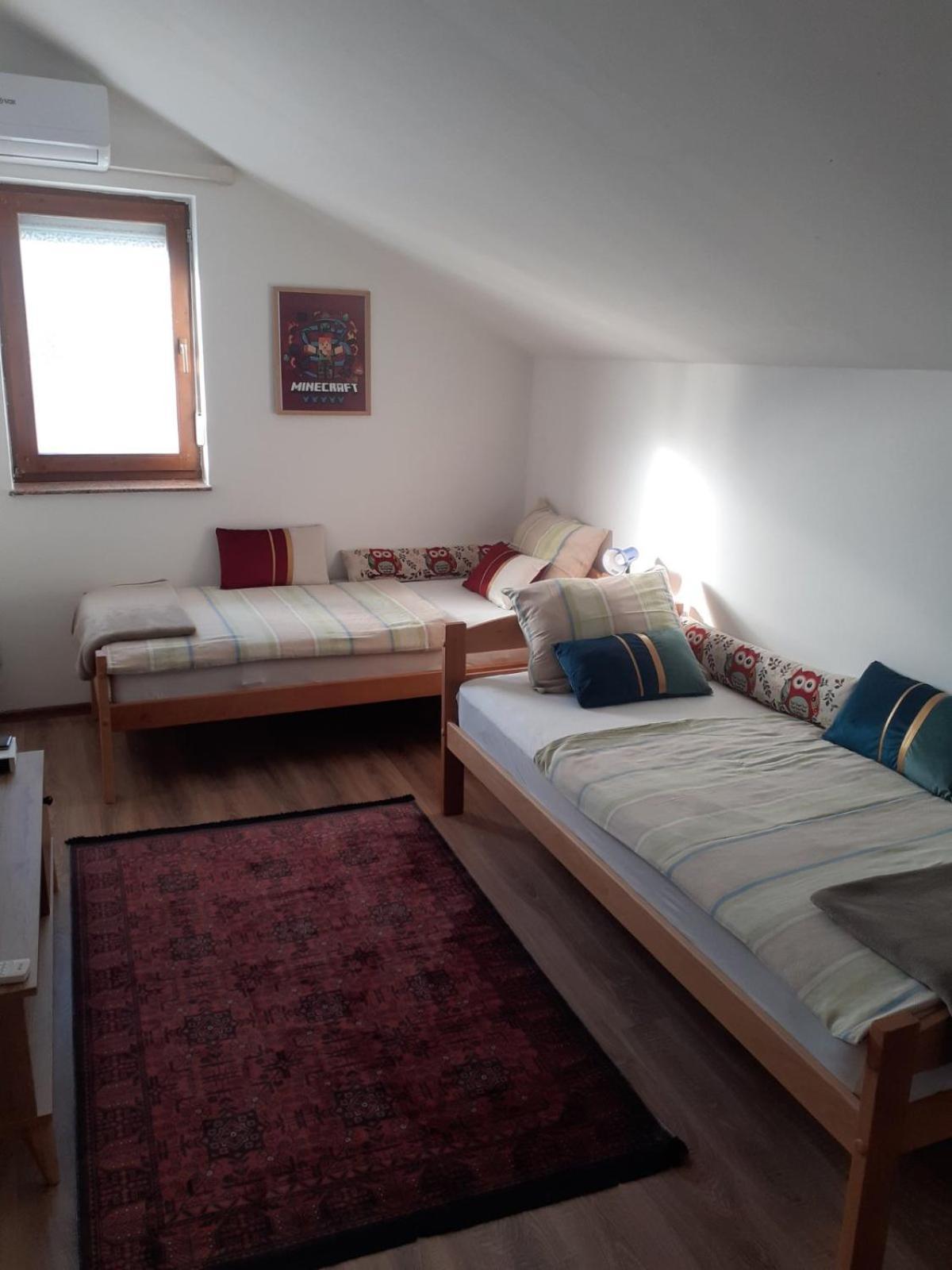 Home Away From Home Ilidža Buitenkant foto